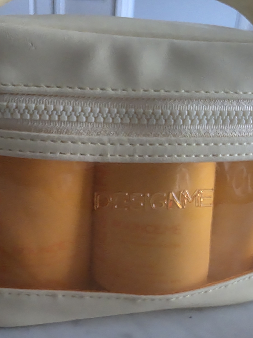 DesignMe Cosmetic Travel Case / Bounce Me Curl Shampoo Condtioner And Curl Balm